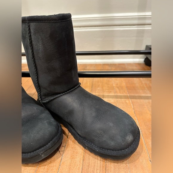Ugg Classic Short Leather Boots - Picture 3 of 10
